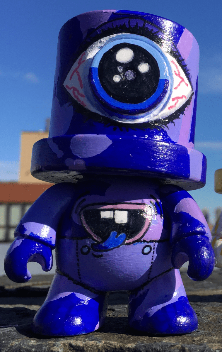 Custom Fatcap SprayeeQ 4-inch Qee by Karey Maurice Available Now ! ! ! - Tenacious Toys®