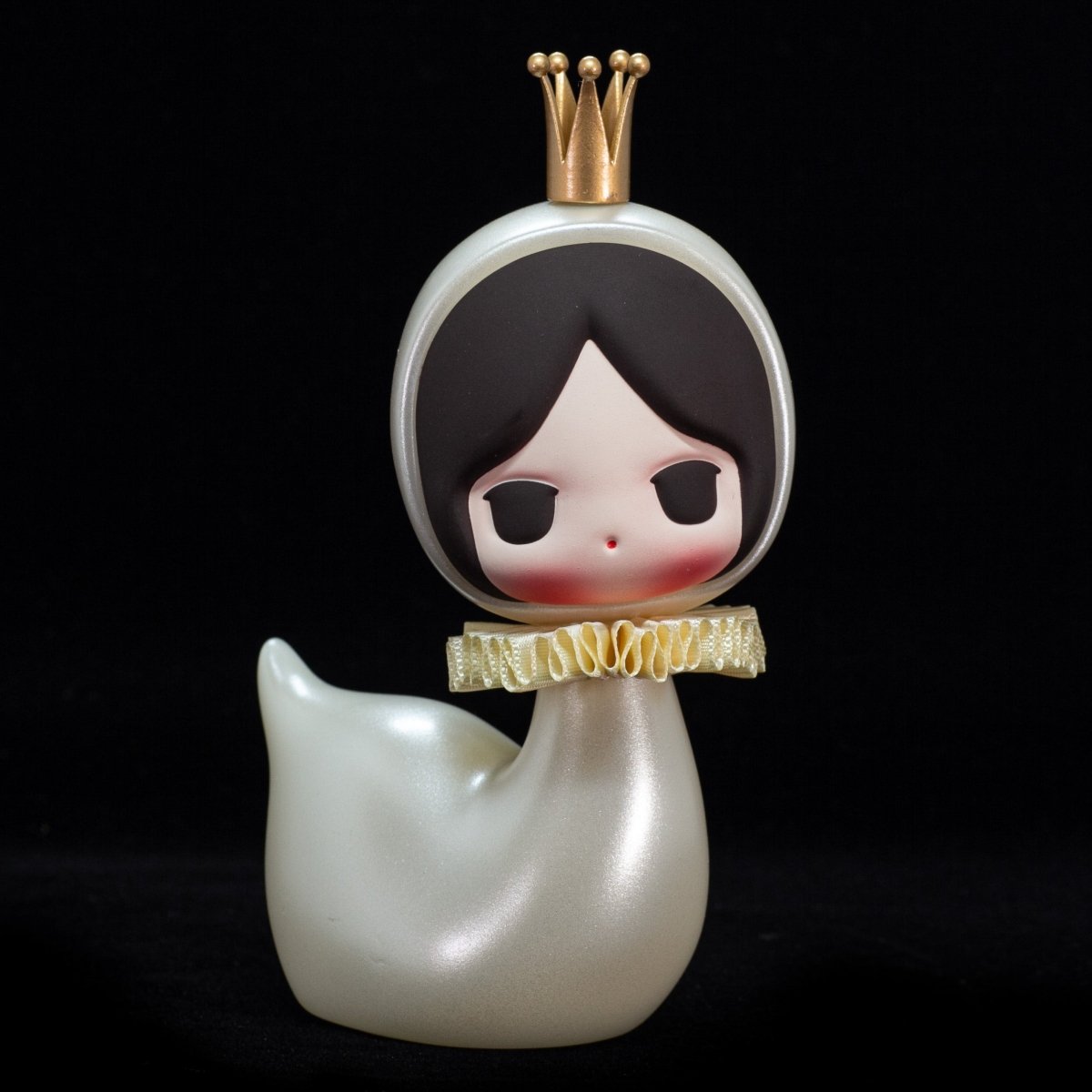 Odette: Queen Platinum White 12cm vinyl figure by Inch Lab Available Now ! ! ! - Tenacious Toys®