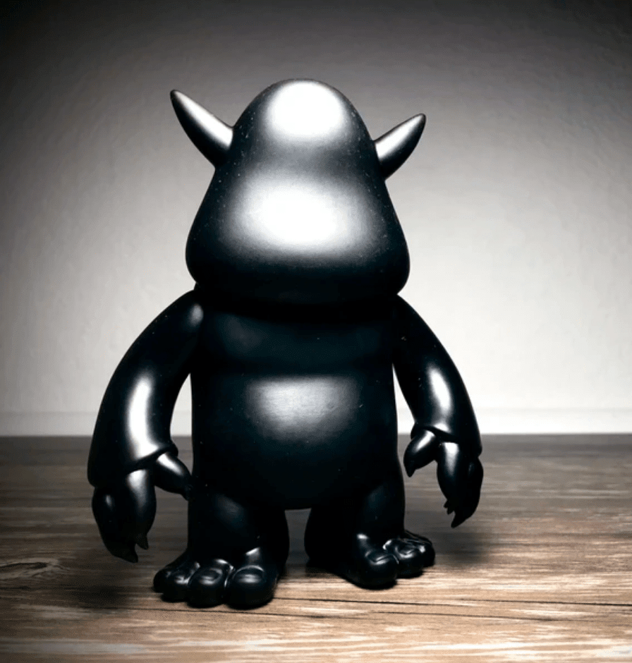 Stroll DIY Black 5.5-inch vinyl by Spanky Stokes Available Now ! ! ! - Tenacious Toys®
