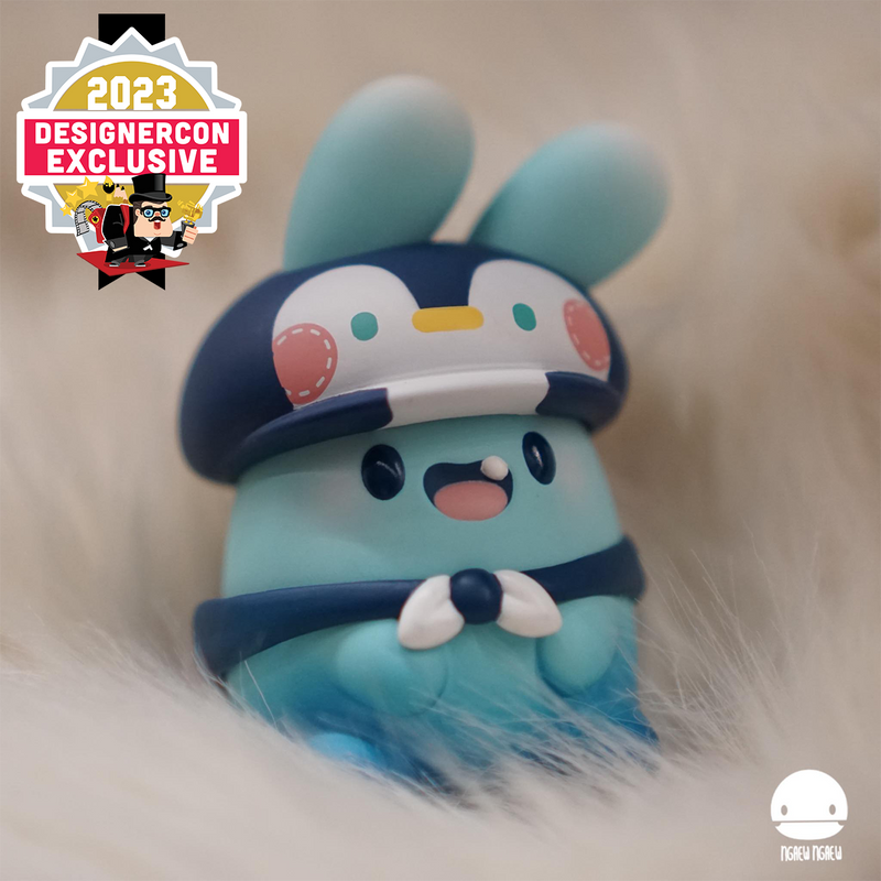 Ngaew Ngaew The Adventure "Penguin" by Ngaew Designer Toys Strangecat Toys