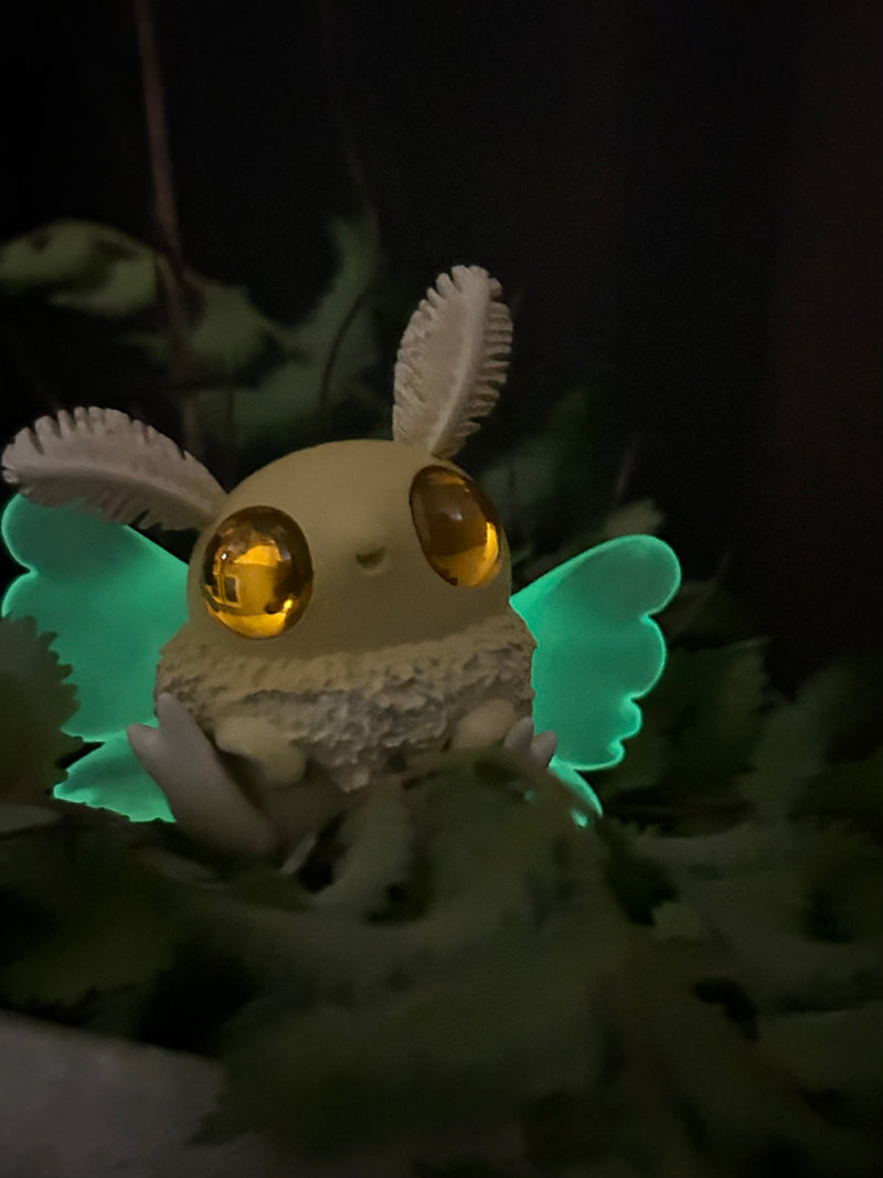 Cryptkid - Luna Mothman by Hazel Owlery Designer Toys Strangecat Toys