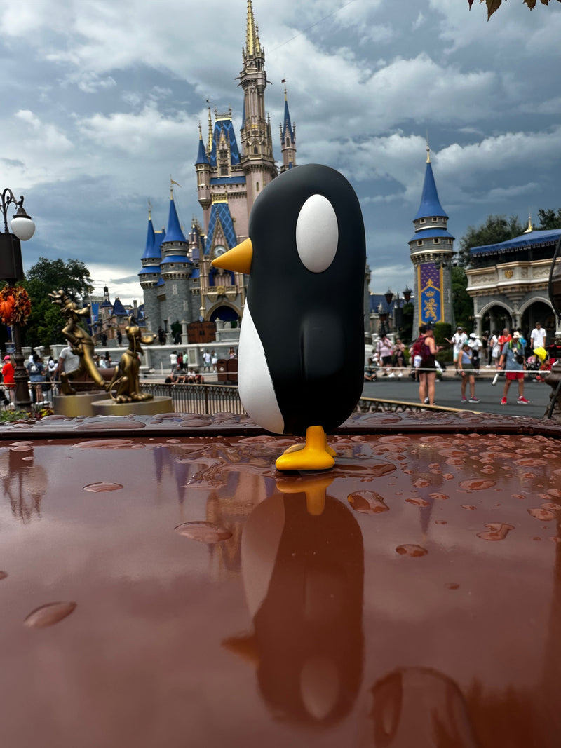 Old Friend by Chris RWK Designer Toys Strangecat Toys