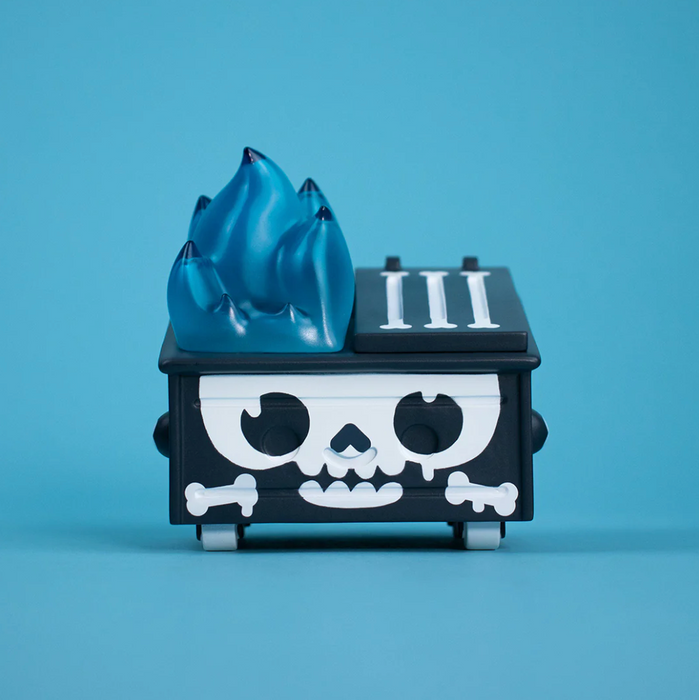 Skull Graffiti Dumpster Fire Vinyl Figure Vinyl Art Toy 100soft