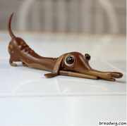 Faulty Dogs Playing Dog Resin Tenacious Toys