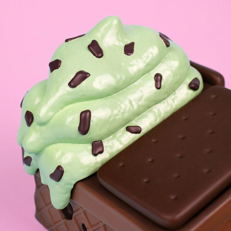 Mint Chip Dumpster Ice Cream Vinyl Figure Vinyl Art Toy 100soft