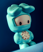 Ninobuni Self Care Figure Vinyl Art Toy 3DRetro