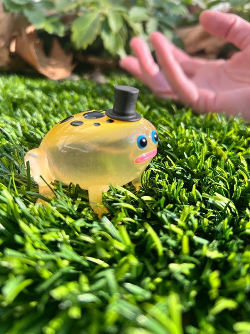 Poison Dart Frod by Sad Salesman Designer Toys Strangecat Toys