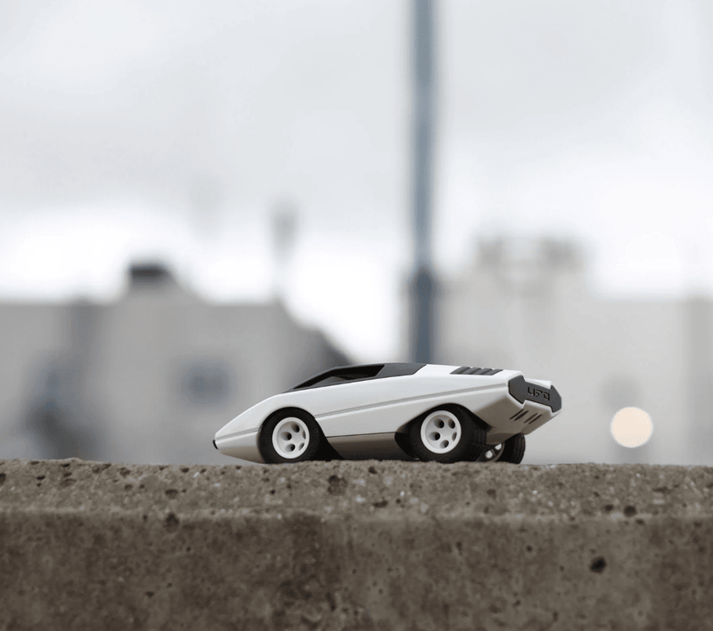 UFO COLOMBA White Vehicles Playforever