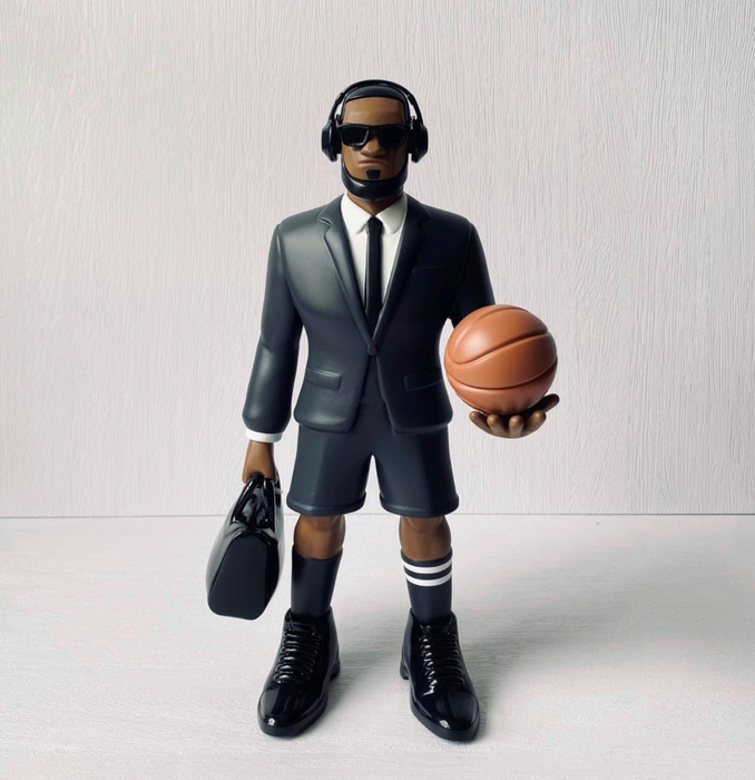 Before The Game Black Edition 10-inch resin figure by bathingboys
