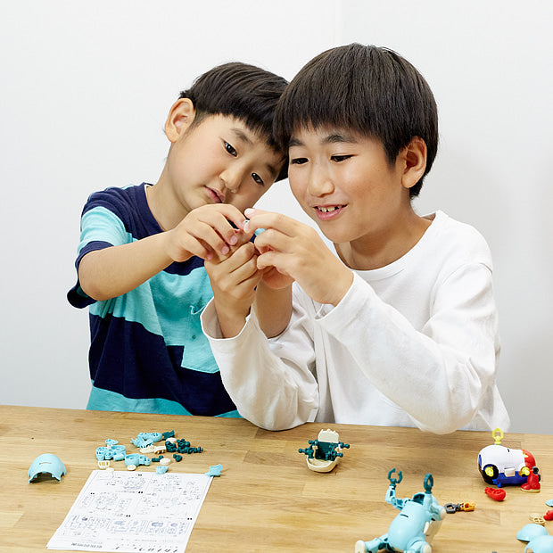 Mechatro WeGo Simpler WeGo 90mm Plastic Model Kit (choice of colors) WeGo WeGo Tenacious Toys®