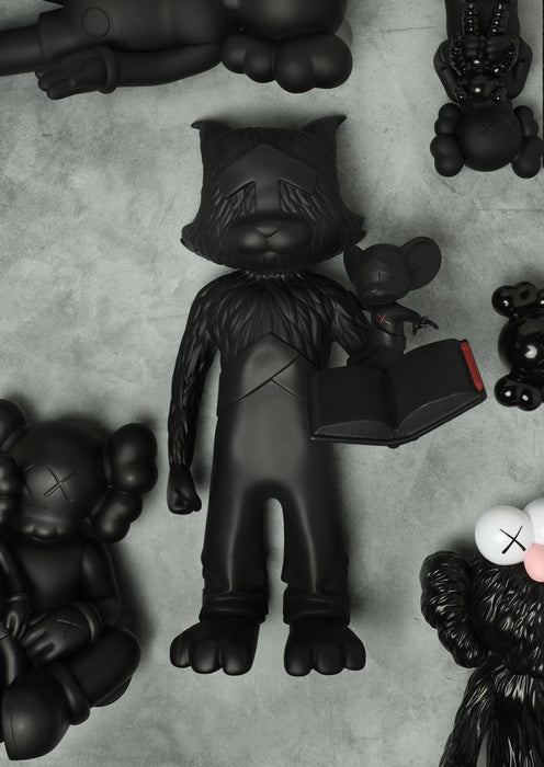 A JOMMENTARY black vinyl figure by XXCRUE Vinyl Art Toy xxCRUE